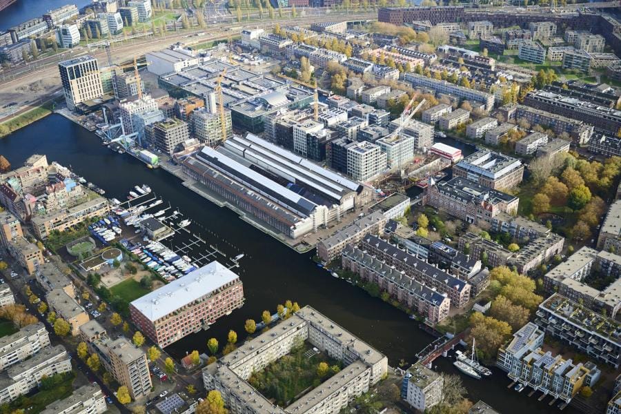 Foto 19 van Oostenburgermiddenstraat 645