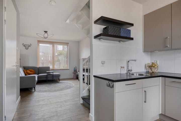 Foto 13 van Esdoornstraat 20