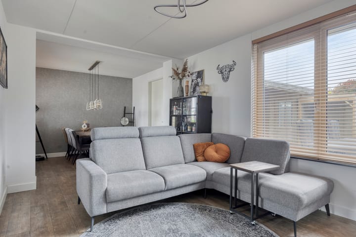 Foto 15 van Esdoornstraat 20