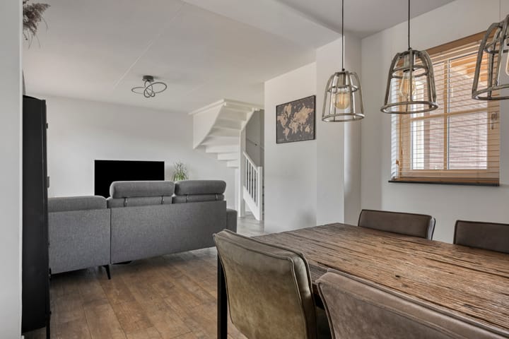 Foto 18 van Esdoornstraat 20