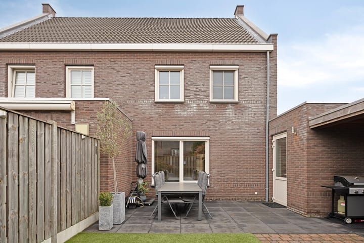 Foto 36 van Esdoornstraat 20