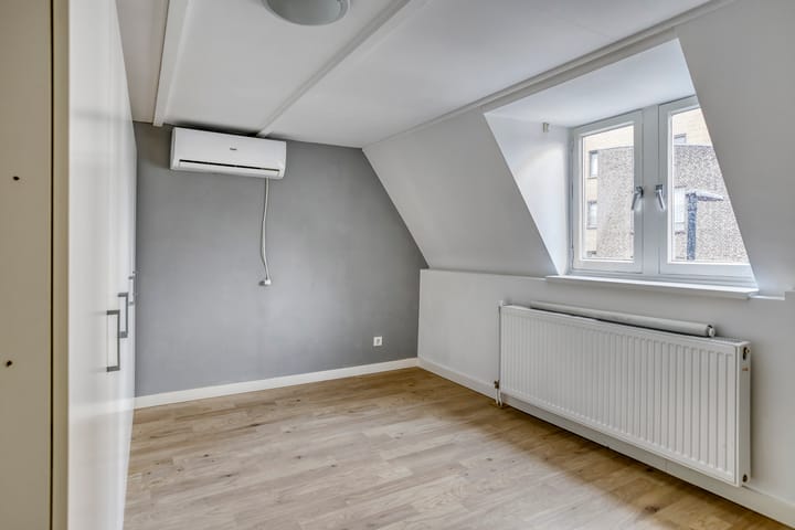 Foto 15 van Hooghuisstraat 33-B