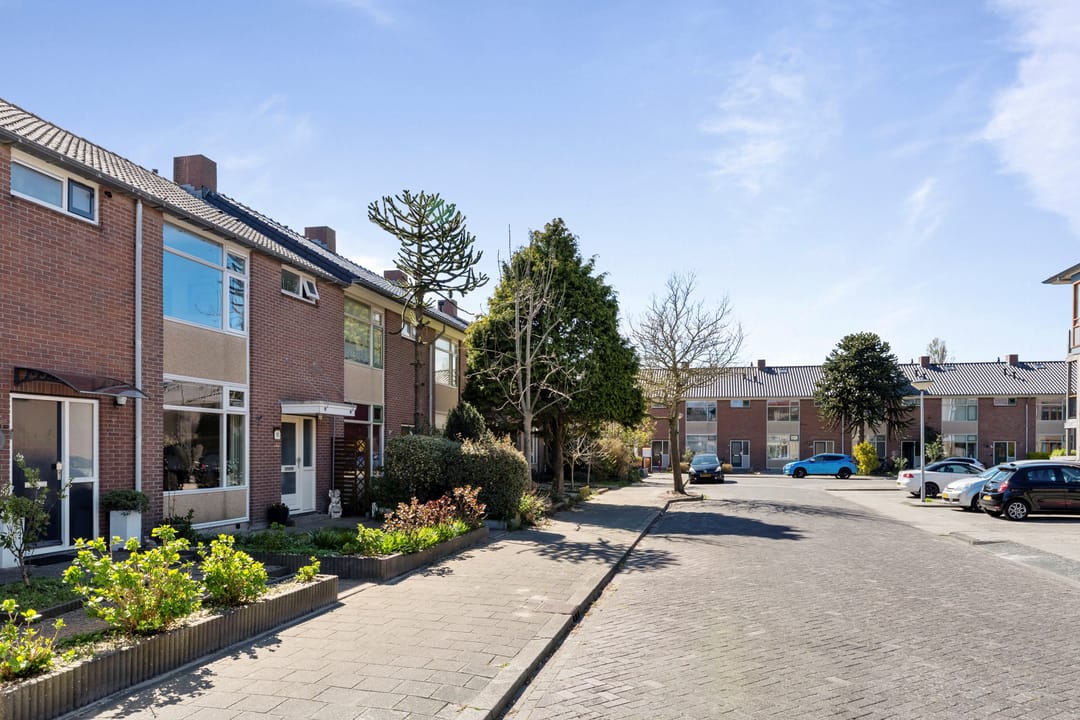 Photo 2 of Adam Schuurmanstraat 30