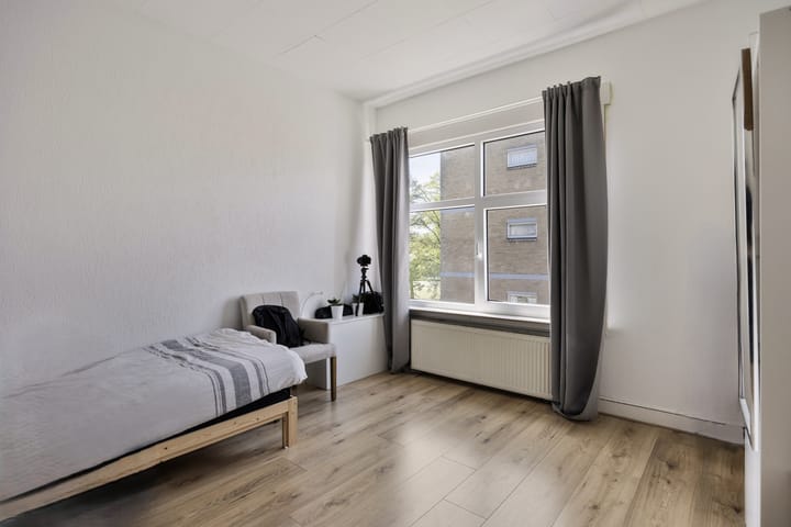 Photo 6 of Joris van der Haagenstraat 42