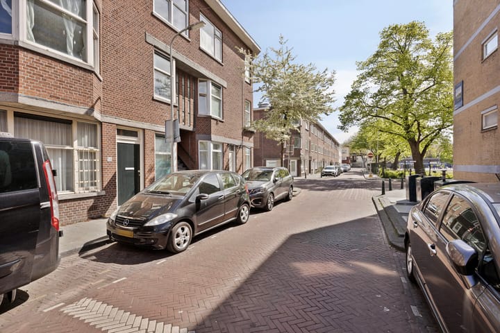 Photo 16 of Joris van der Haagenstraat 42