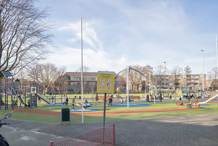 Photo 17 of Joris van der Haagenstraat 42