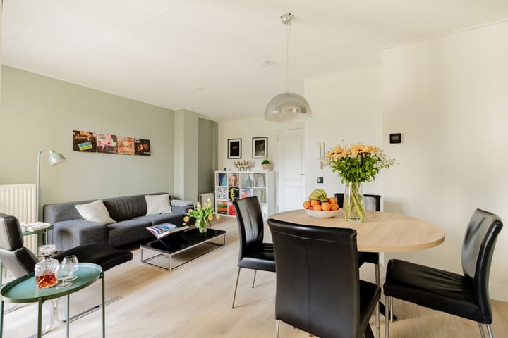 Photo 11 of Van Bossestraat 28-1