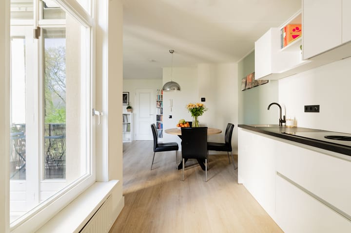 Photo 7 of Van Bossestraat 28-1