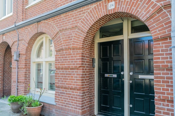 Photo 16 of Van Bossestraat 28-1