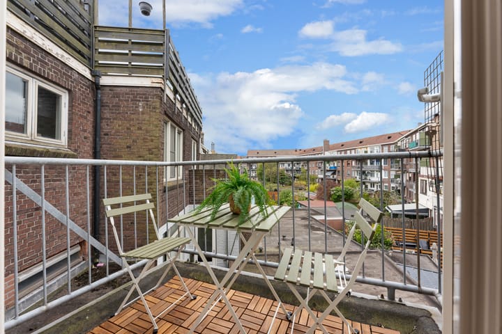 Photo 4 of Röntgenstraat 5-C