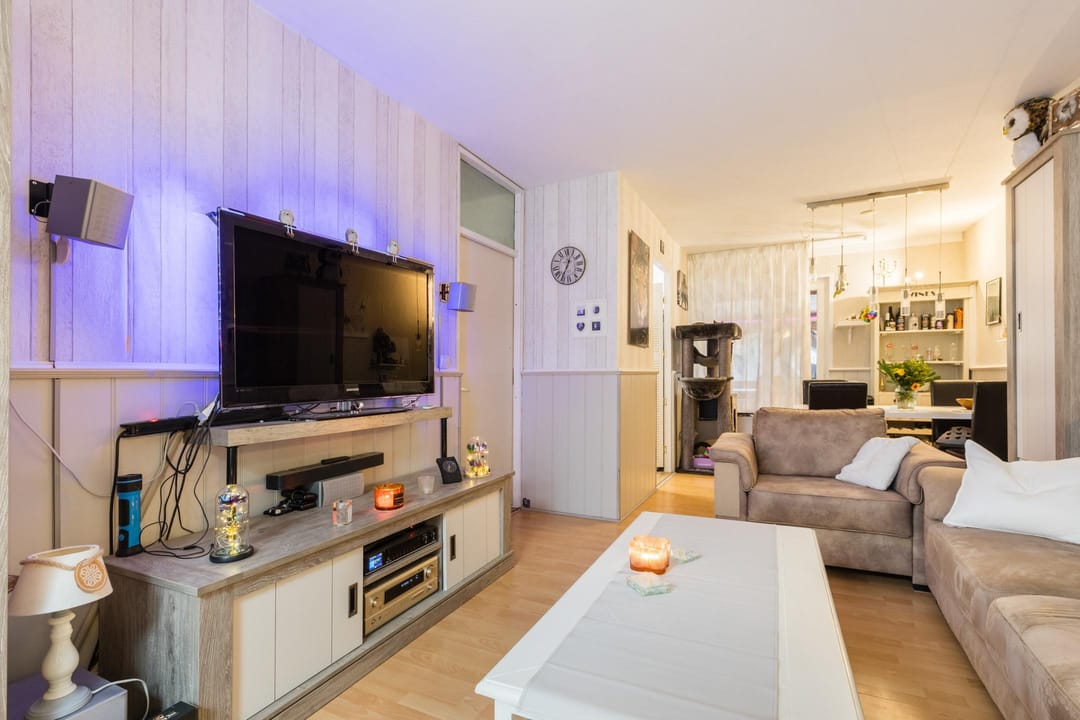 Photo 2 of Haringvlietlaan 93