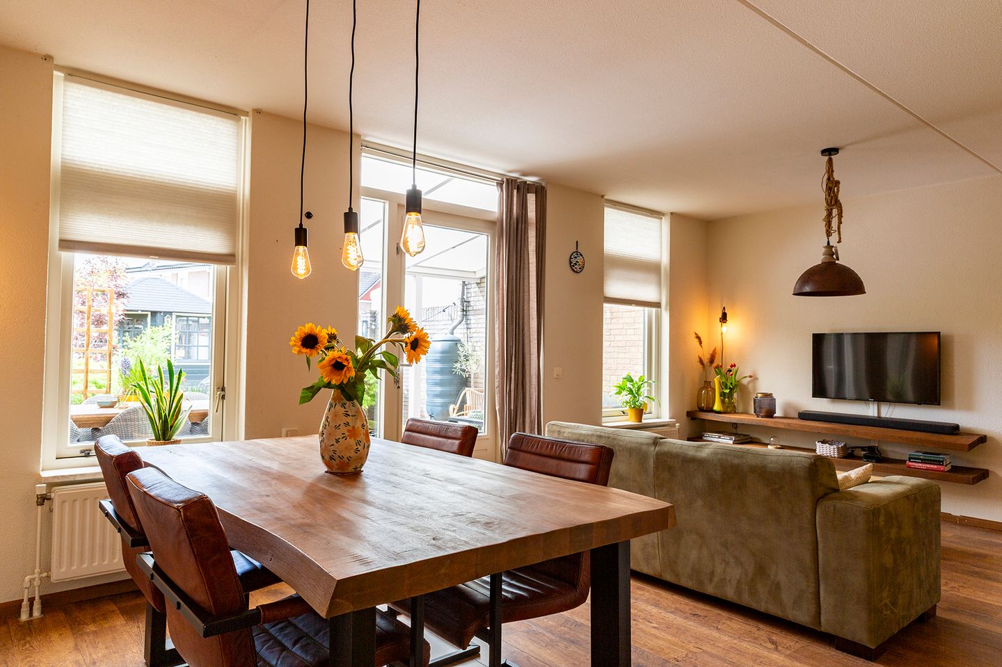 Photo 10 of Wasbloem 8