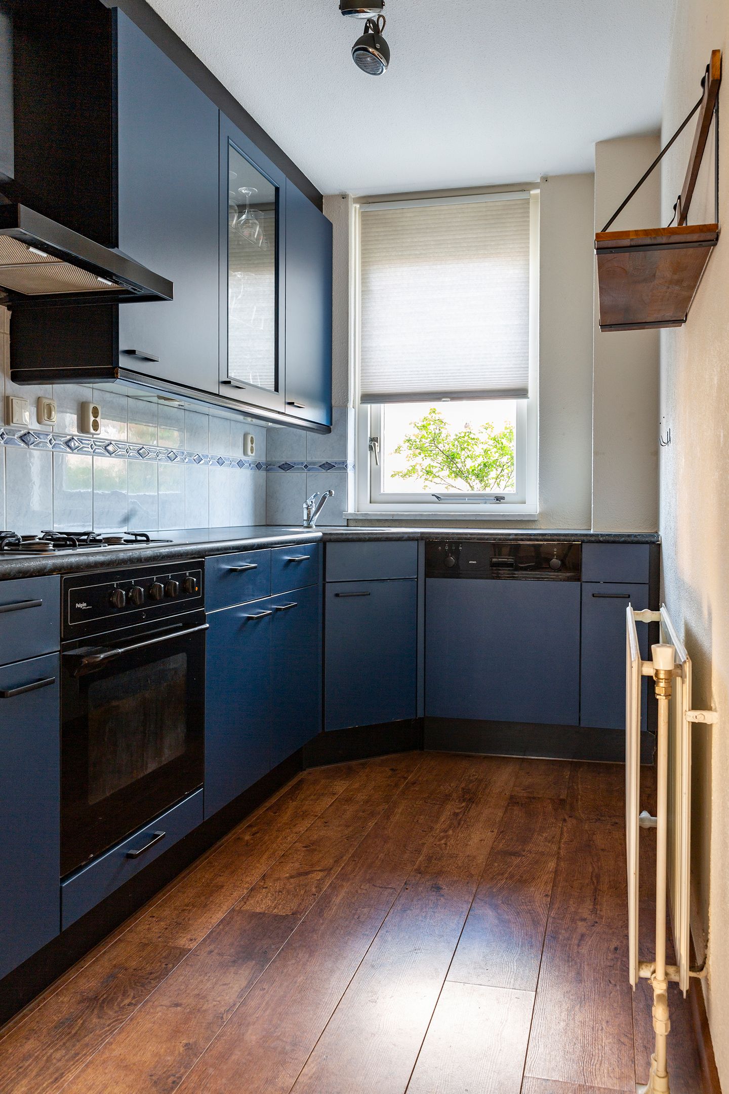 Photo 14 of Wasbloem 8