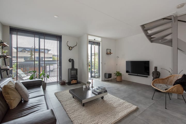 Foto 9 van Delftsestraatweg 197