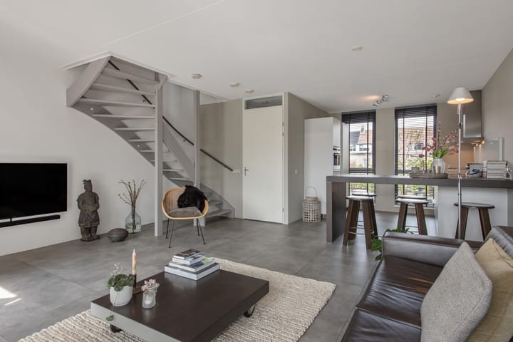 Foto 12 van Delftsestraatweg 197