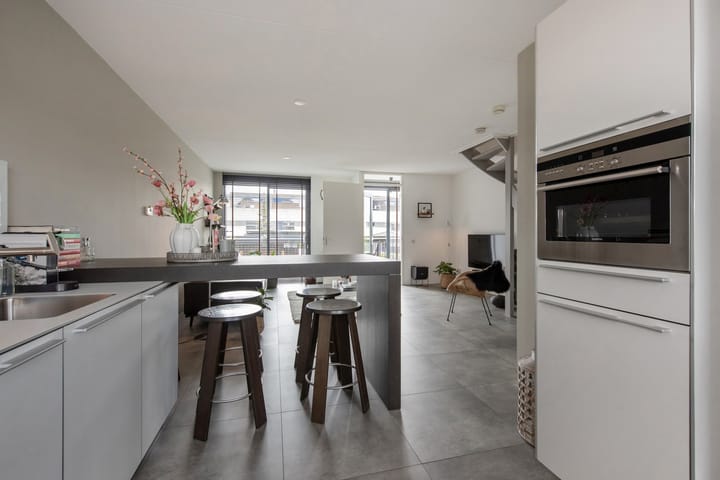 Foto 14 van Delftsestraatweg 197