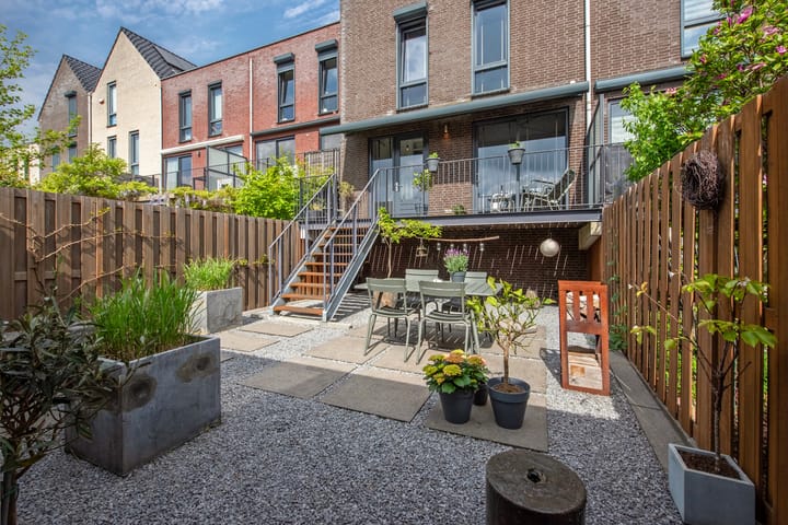 Foto 22 van Delftsestraatweg 197