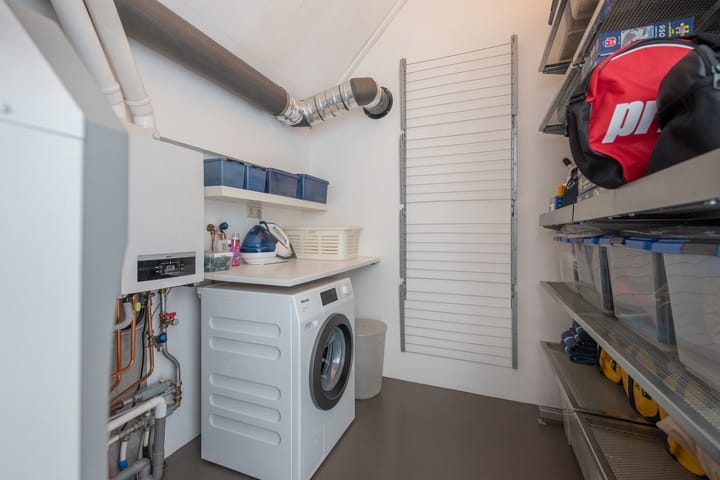 Foto 41 van Delftsestraatweg 197