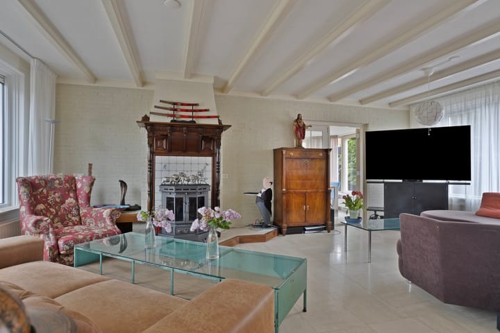 Foto 8 van Emmastraat 47