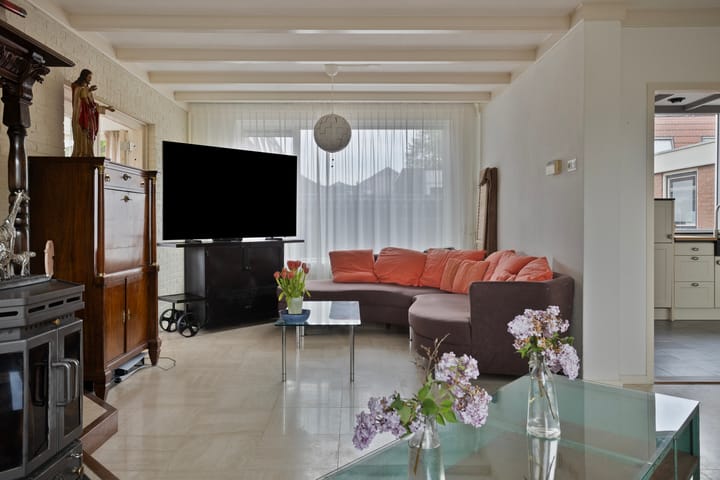 Foto 11 van Emmastraat 47