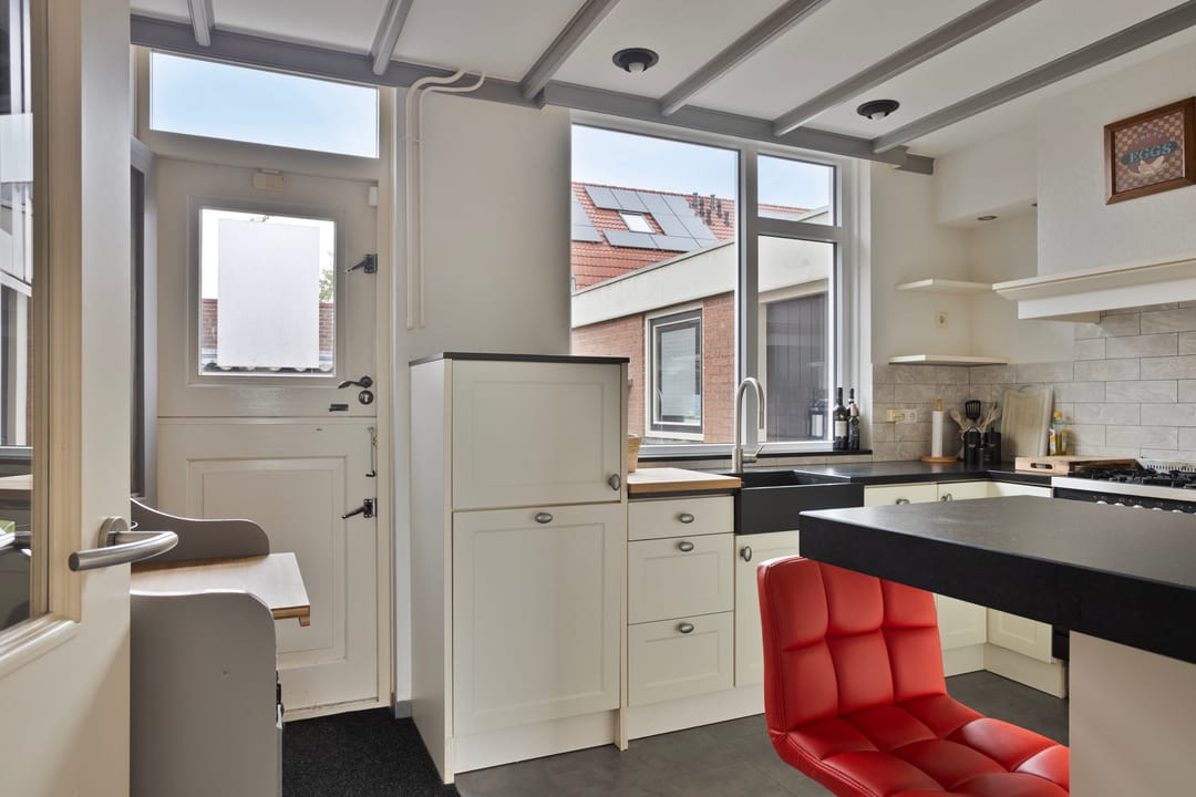 Foto 13 van Emmastraat 47