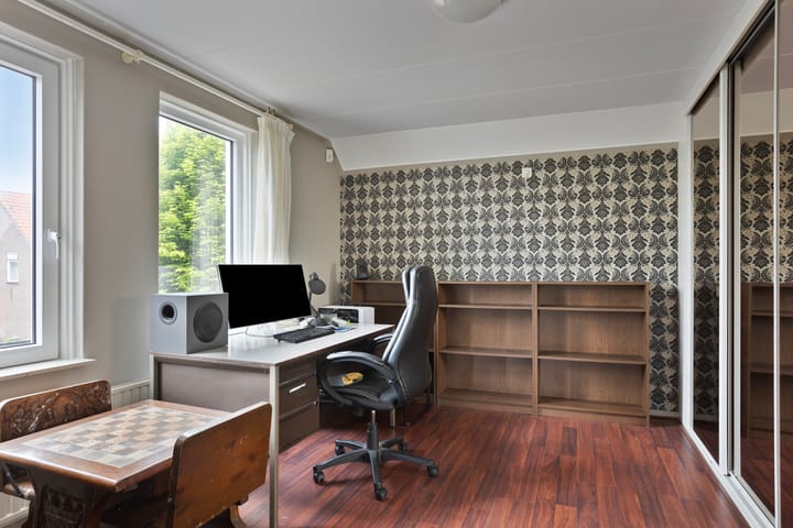 Foto 24 van Emmastraat 47