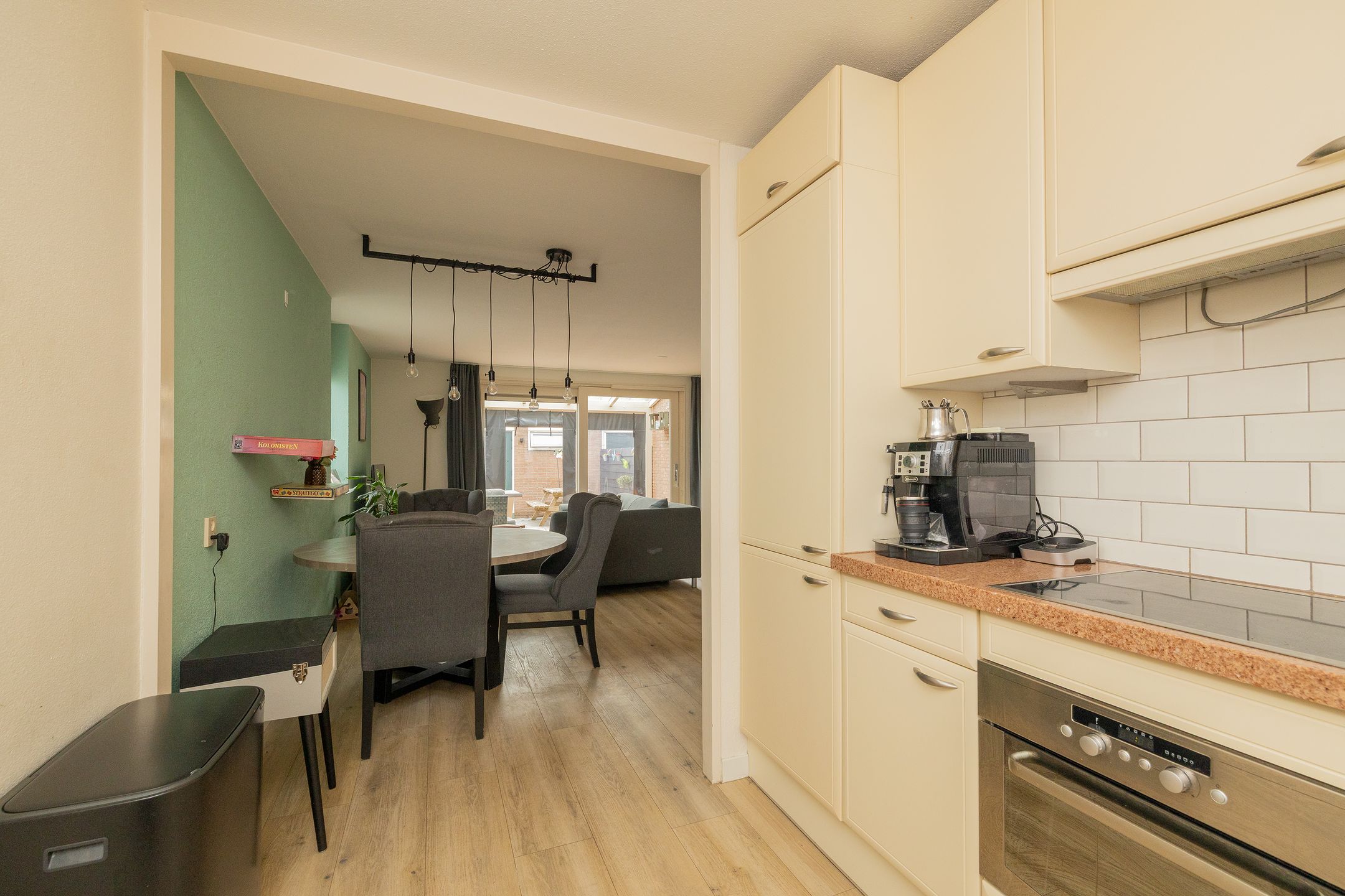 Photo 21 of Madelief 11