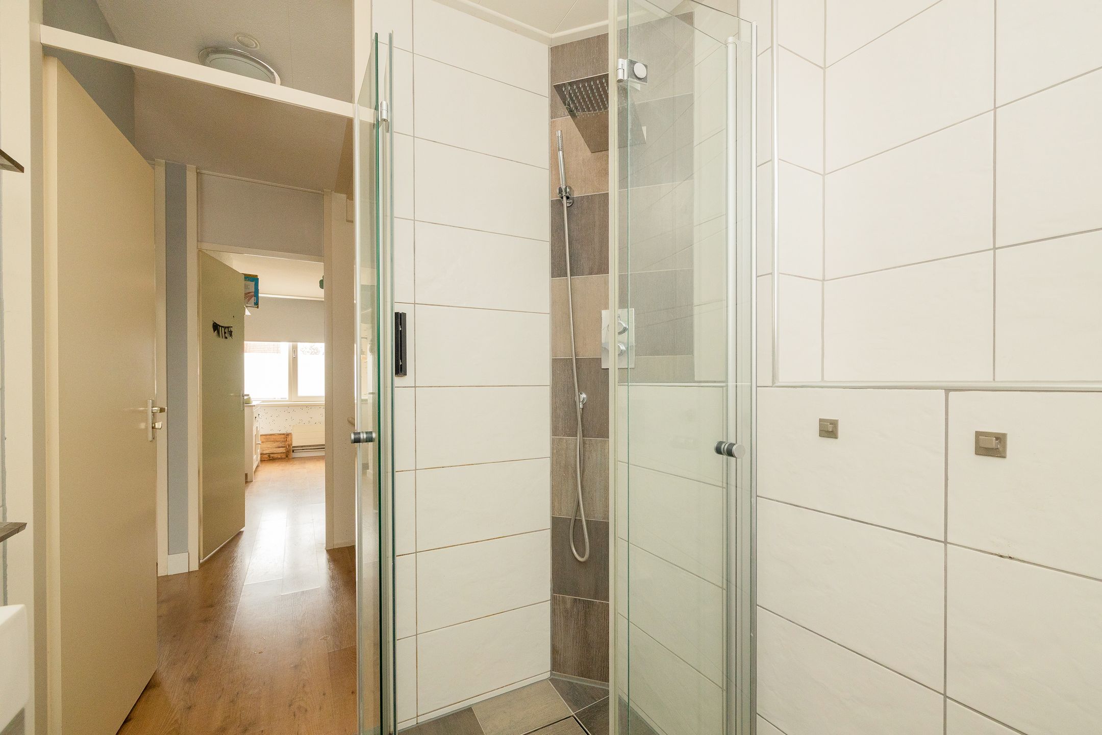 Photo 33 of Madelief 11