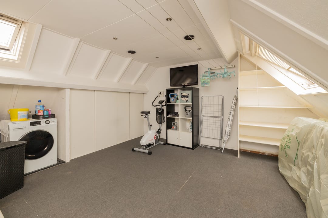 Photo 37 of Madelief 11