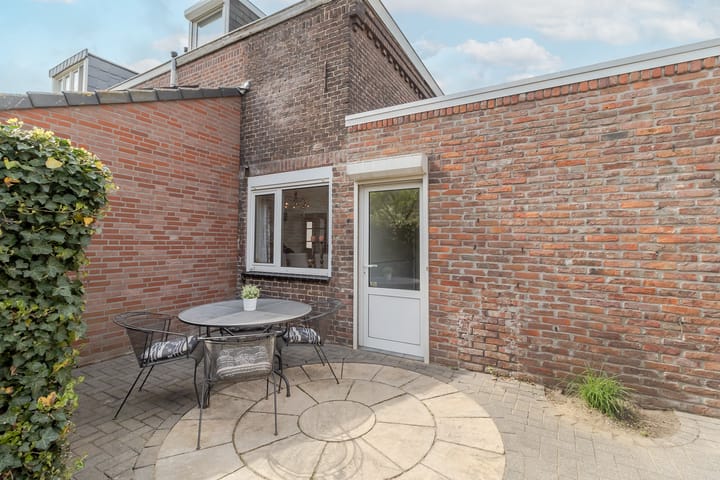 Foto 28 van Stationsstraat 28