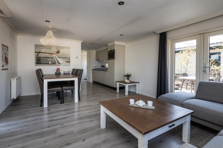 Photo 17 of Parkweg 2-819