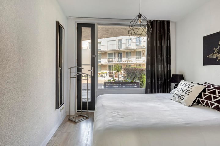 Foto 4 van Dokter De Liefdestraat 11