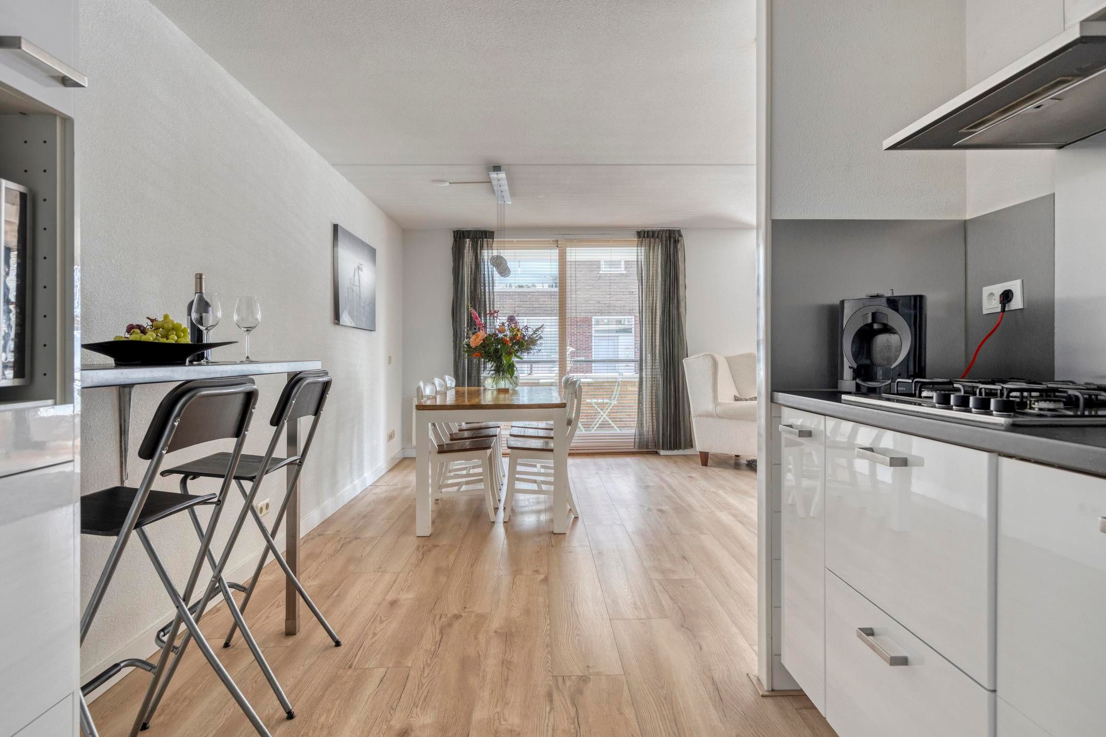 Foto 3 van Dokter De Liefdestraat 11