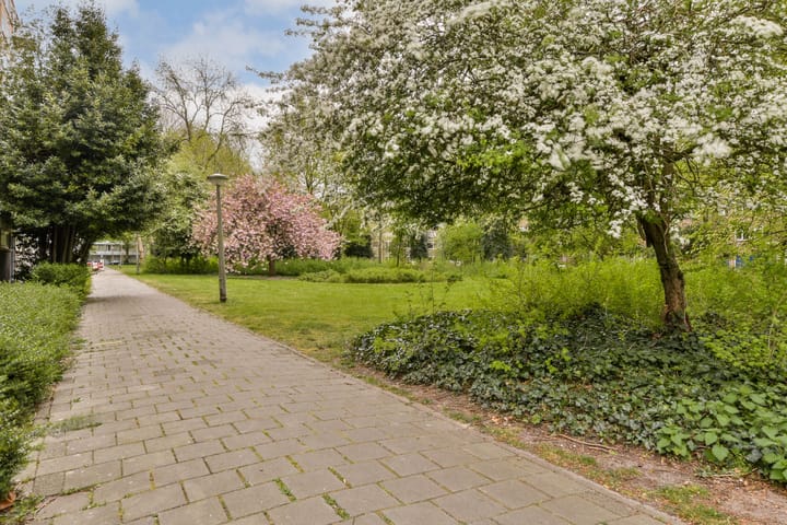 Foto 23 van Van Nijenrodeweg 836