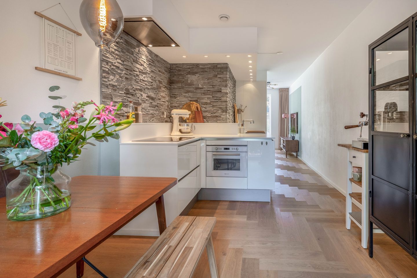 Photo 4 of Paterswoldseweg 152