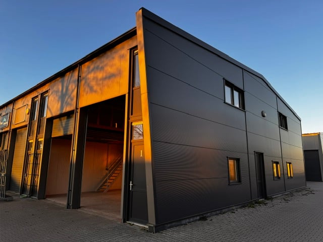 View photo 2 of Eems-Dollardweg 1