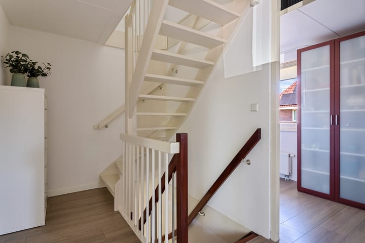 Photo 20 of Frederik Hendriklaan 37