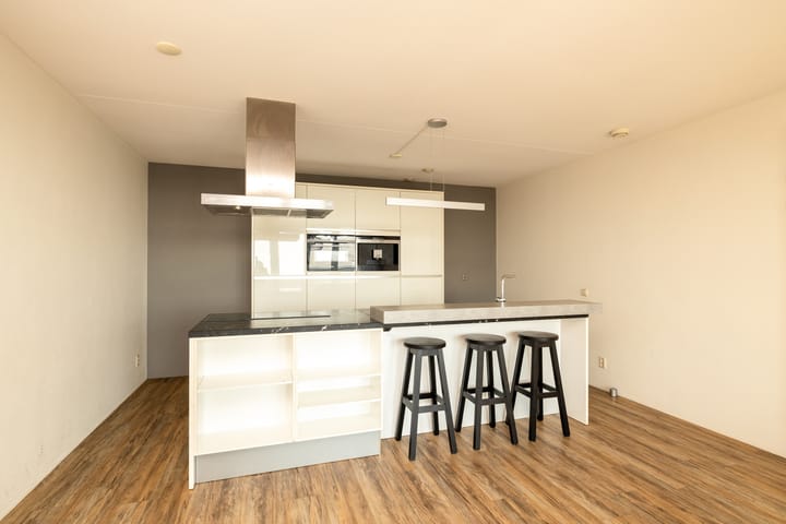 Foto 4 van Uiverplein 210