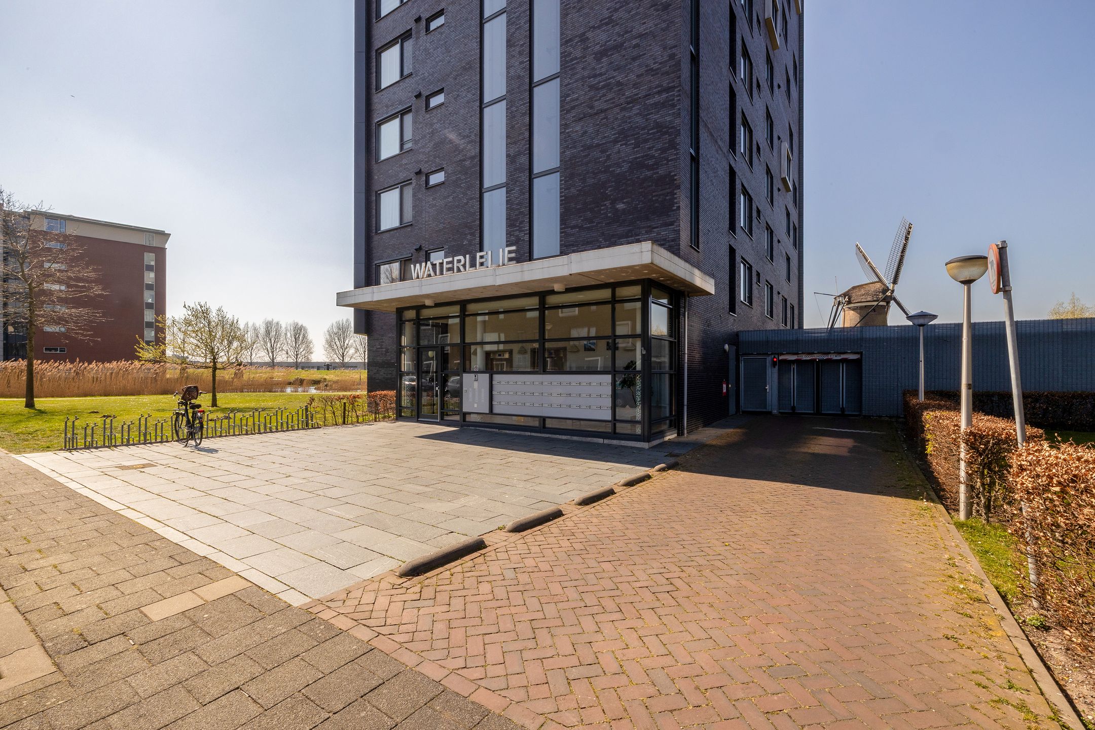 Foto 6 van Uiverplein 210