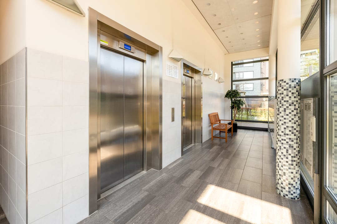 Foto 7 van Uiverplein 210