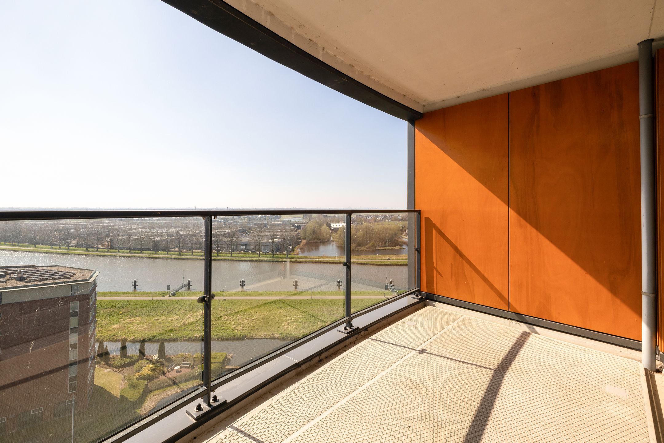 Foto 15 van Uiverplein 210