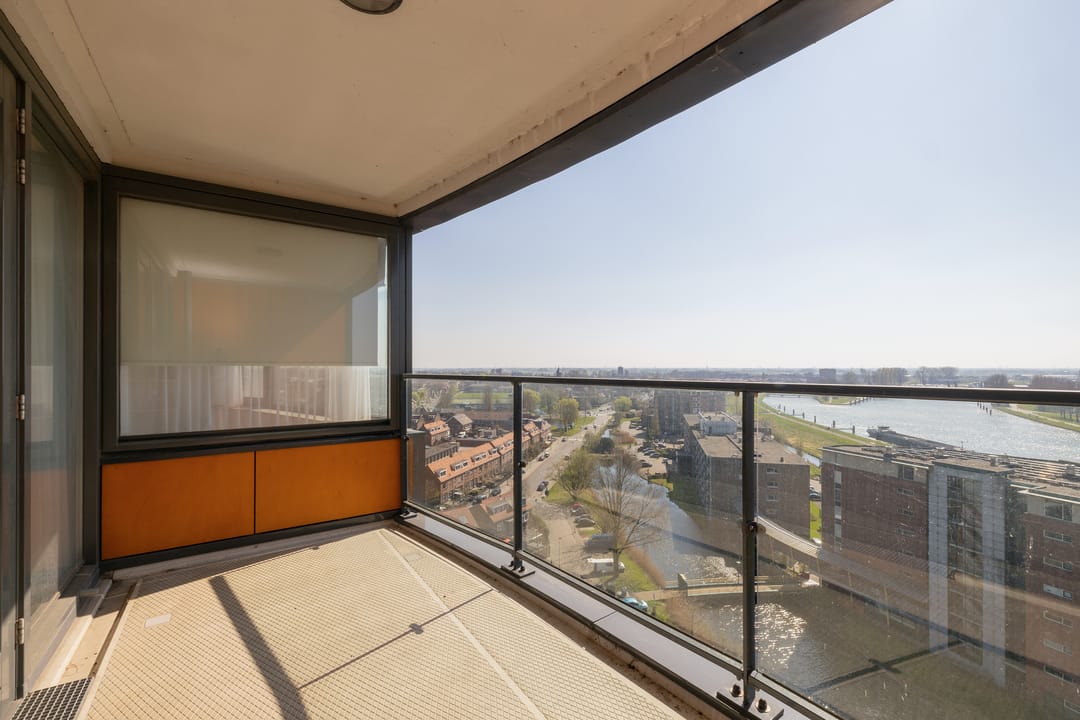 Foto 16 van Uiverplein 210