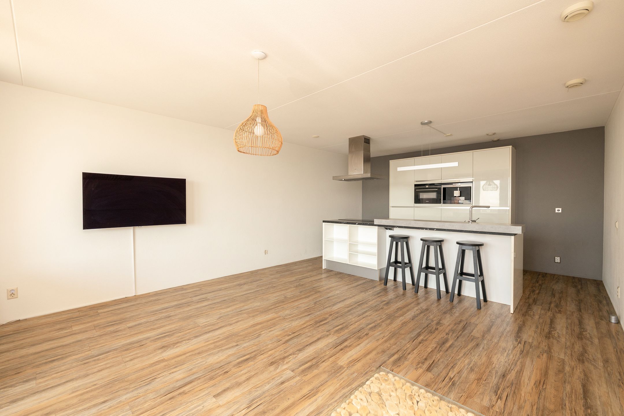 Foto 21 van Uiverplein 210