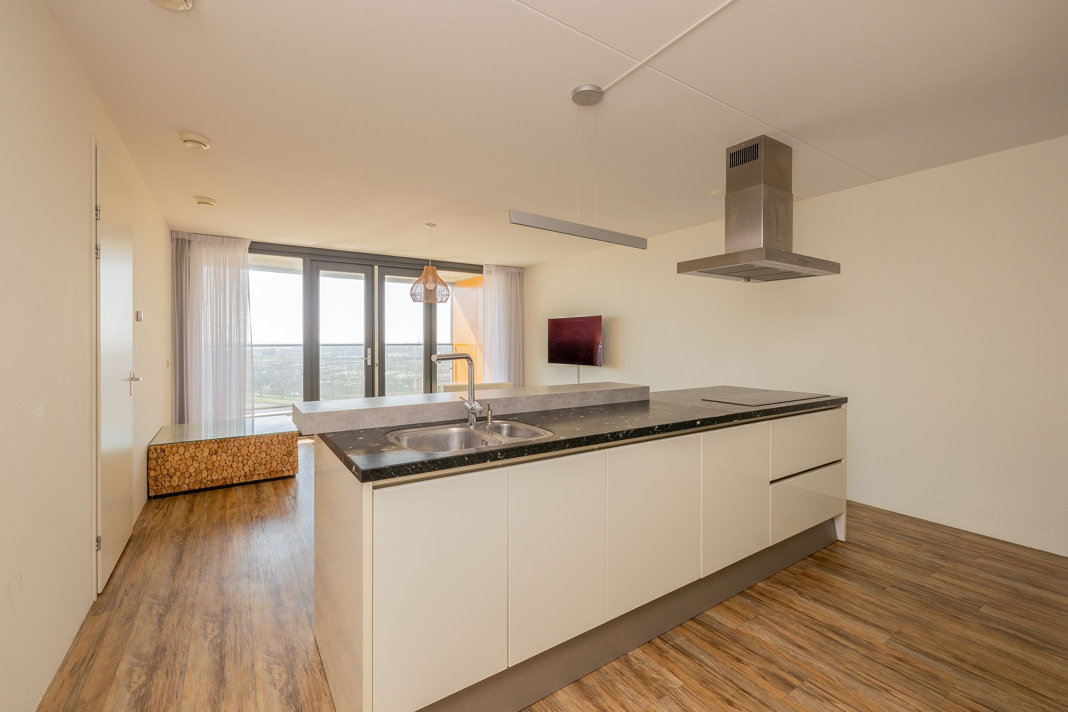 Foto 27 van Uiverplein 210