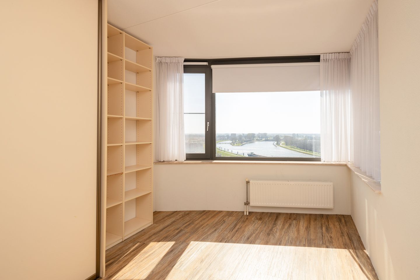 Foto 34 van Uiverplein 210