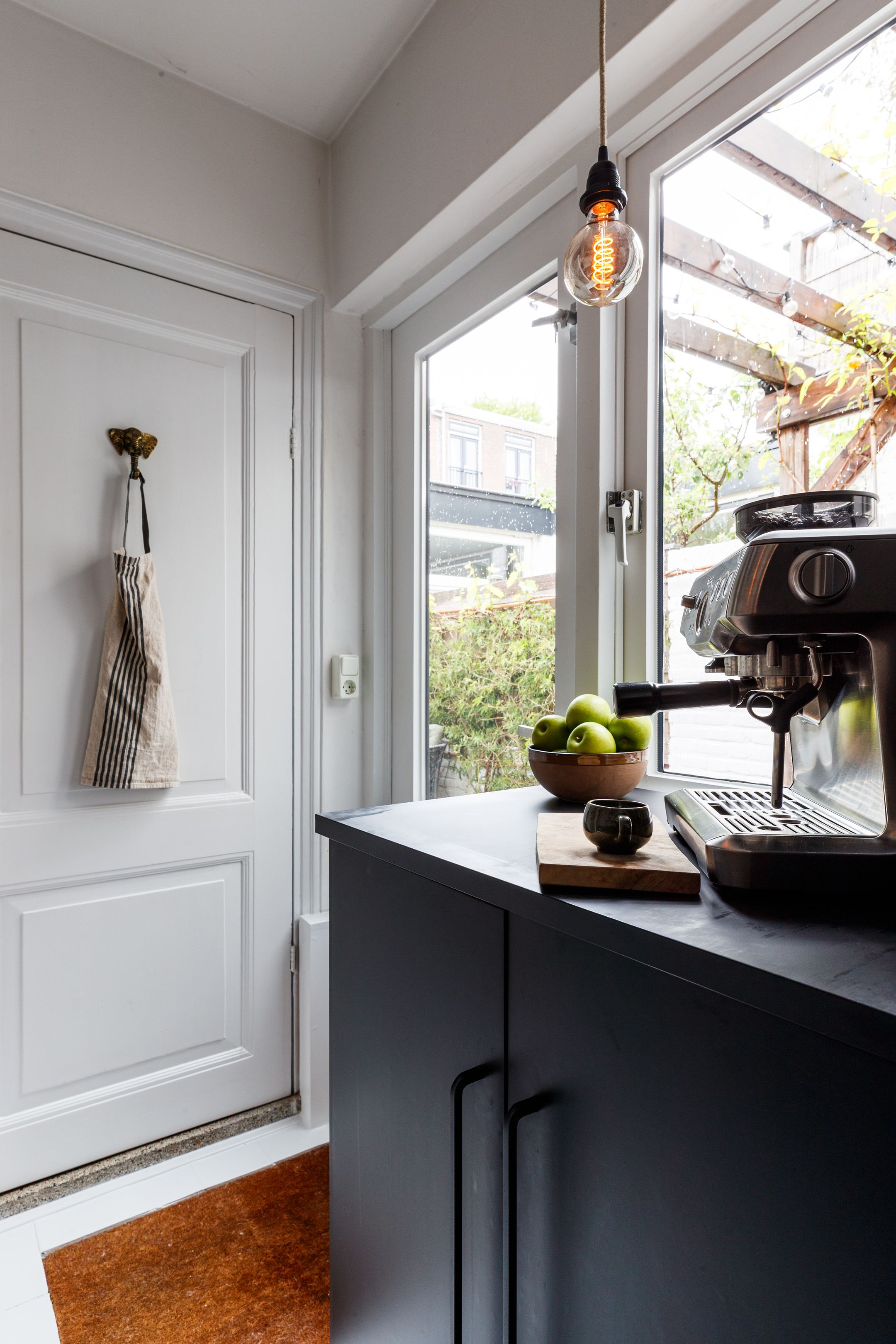 Foto 12 van Pieter de Hooghstraat 31