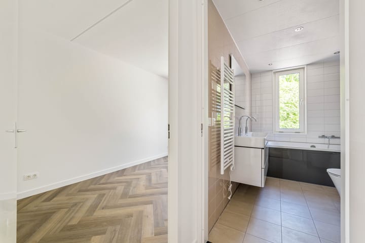 Photo 21 of Hiltlaan 2