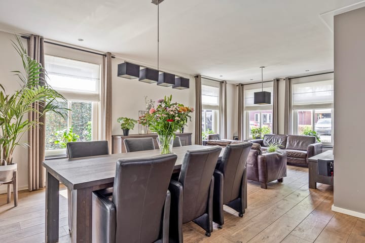 Foto 3 van Den Eik 16