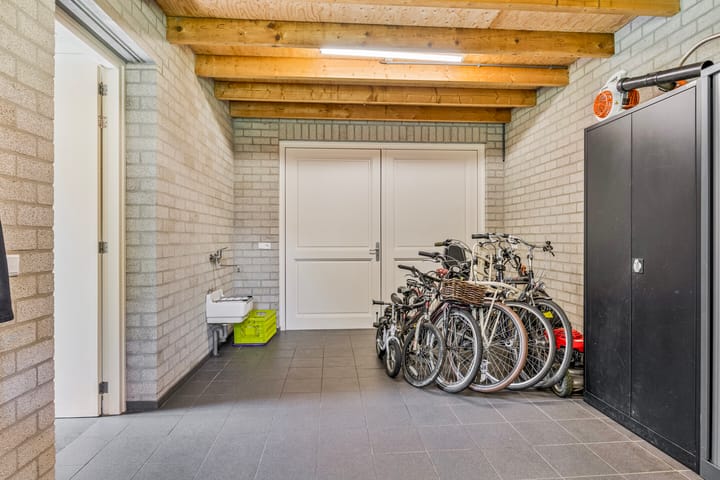 Foto 23 van Den Eik 16