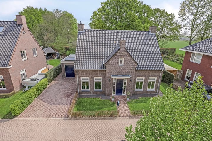 Foto 50 van Den Eik 16